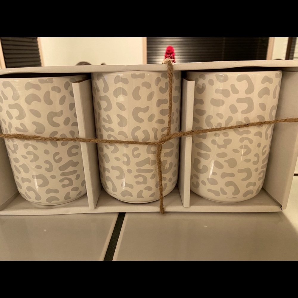 3 ceramic open Canister🪒🪄👓🕶🧵💄💄